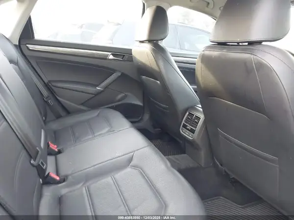 1VWBS7A30GC063822 2016 VOLKSWAGEN PASSAT - Image 8