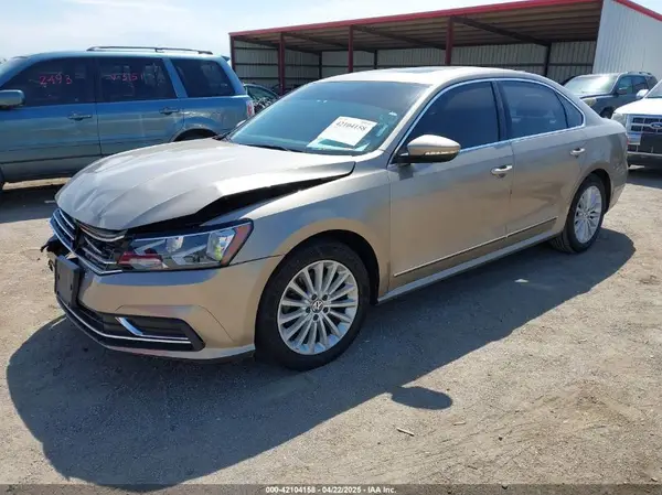 1VWBS7A31GC015469 2016 VOLKSWAGEN PASSAT - Image 2