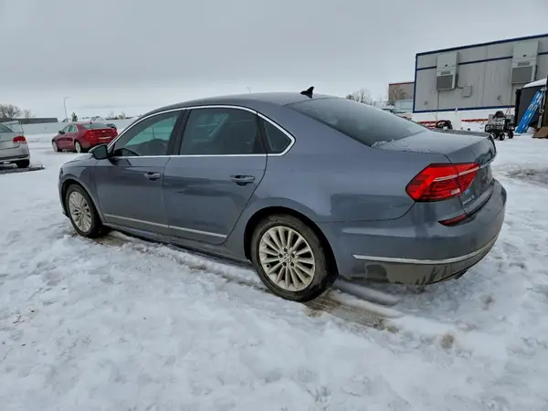 1VWBS7A31GC015925 2016 VOLKSWAGEN PASSAT - Image 2
