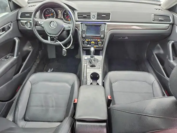 1VWBS7A31GC015925 2016 VOLKSWAGEN PASSAT - Image 8