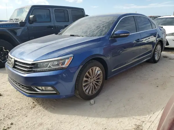 1VWBS7A31GC016329 2016 VOLKSWAGEN PASSAT - Image 1