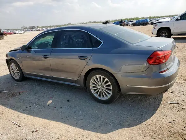 1VWBS7A31GC019683 2016 VOLKSWAGEN PASSAT - Image 2