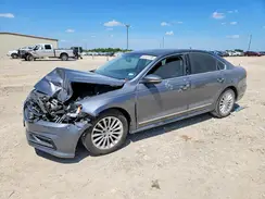 1VWBS7A31GC021370 2016 VOLKSWAGEN PASSAT