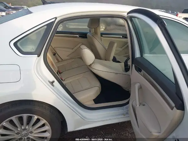 1VWBS7A31GC038251 2016 VOLKSWAGEN PASSAT - Image 8