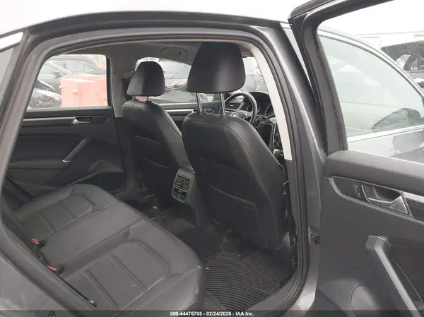 1VWBS7A31GC038539 2016 VOLKSWAGEN PASSAT - Image 8