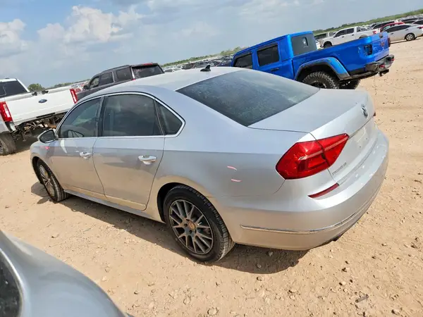 1VWBS7A31GC050707 2016 VOLKSWAGEN PASSAT - Image 2