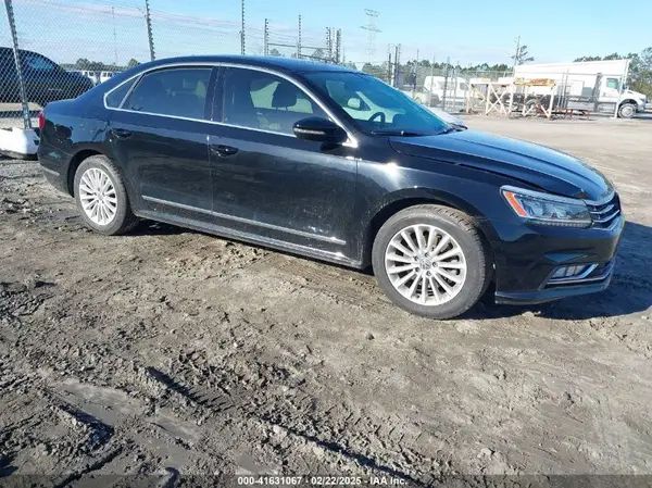 1VWBS7A31GC061786 2016 VOLKSWAGEN PASSAT - Image 1