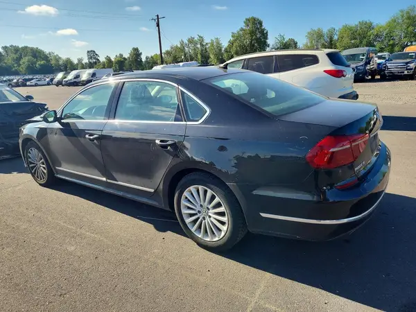 1VWBS7A32GC013374 2016 VOLKSWAGEN PASSAT - Image 2