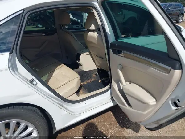1VWBS7A32GC038291 2016 VOLKSWAGEN PASSAT - Image 8