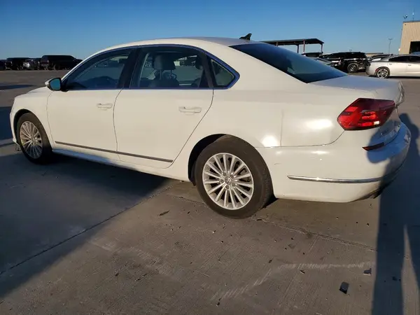 1VWBS7A32GC040056 2016 VOLKSWAGEN PASSAT - Image 2