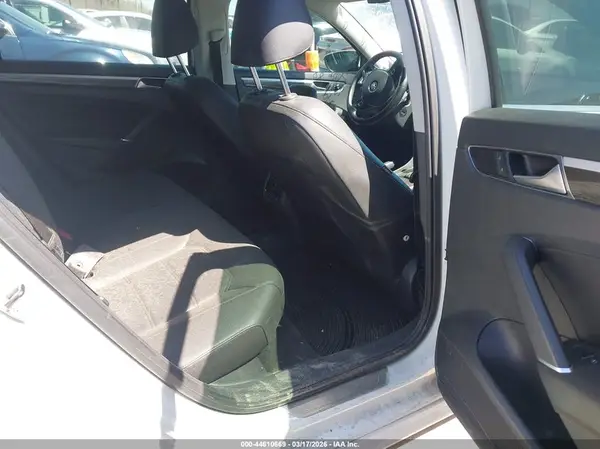 1VWBS7A32GC049288 2016 VOLKSWAGEN PASSAT - Image 8