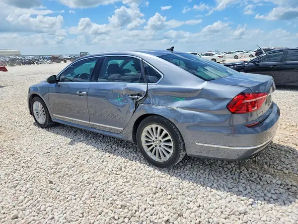 1VWBS7A32GC059822 2016 VOLKSWAGEN PASSAT - Image 2