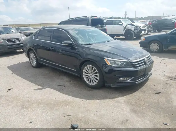 1VWBS7A33GC017322 2016 VOLKSWAGEN PASSAT - Image 1