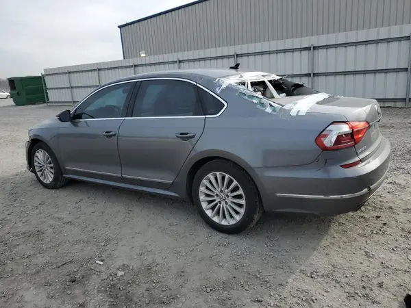 1VWBS7A33GC017756 2016 VOLKSWAGEN PASSAT - Image 2