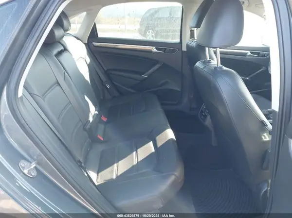 1VWBS7A33GC021242 2016 VOLKSWAGEN PASSAT - Image 8
