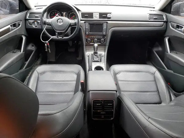 1VWBS7A33GC037490 2016 VOLKSWAGEN PASSAT - Image 8