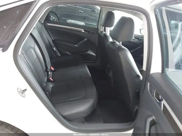 1VWBS7A33GC040938 2016 VOLKSWAGEN PASSAT - Image 8