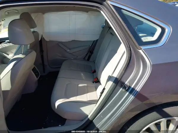1VWBS7A33GC059747 2016 VOLKSWAGEN PASSAT - Image 8