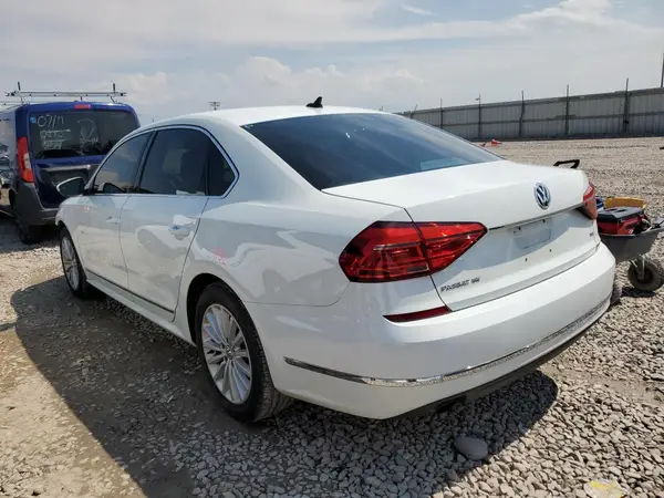 1VWBS7A33GC066844 2016 VOLKSWAGEN PASSAT - Image 2