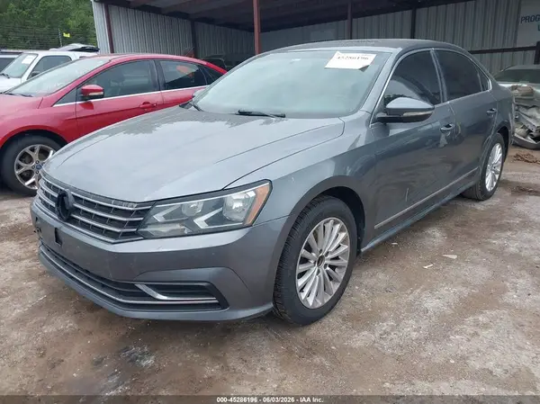 1VWBS7A34GC020049 2016 VOLKSWAGEN PASSAT - Image 2