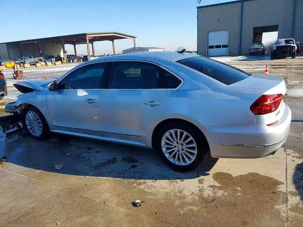 1VWBS7A34GC020780 2016 VOLKSWAGEN PASSAT - Image 2
