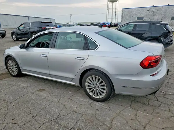1VWBS7A34GC032010 2016 VOLKSWAGEN PASSAT - Image 2