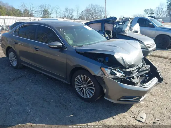 1VWBS7A34GC038485 2016 VOLKSWAGEN PASSAT - Image 1