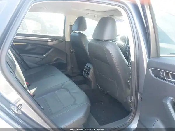 1VWBS7A34GC038485 2016 VOLKSWAGEN PASSAT - Image 8