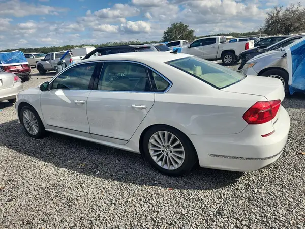 1VWBS7A34GC039541 2016 VOLKSWAGEN PASSAT - Image 2