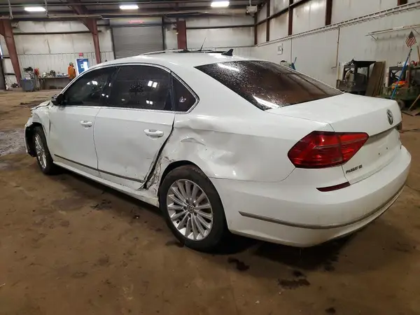 1VWBS7A34GC039636 2016 VOLKSWAGEN PASSAT - Image 2