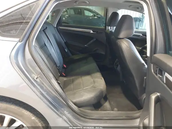 1VWBS7A34GC040012 2016 VOLKSWAGEN PASSAT - Image 8