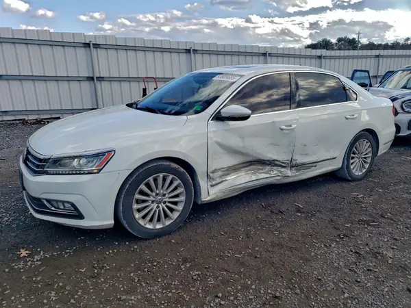1VWBS7A34GC048966 2016 VOLKSWAGEN PASSAT - Image 1