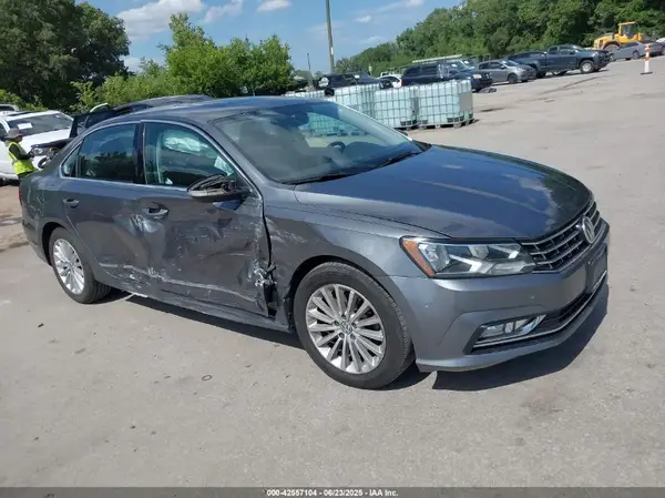 1VWBS7A34GC064133 2016 VOLKSWAGEN PASSAT - Image 1