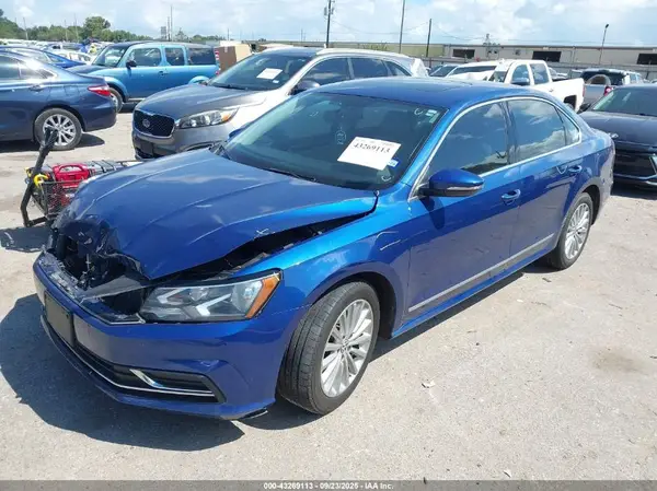 1VWBS7A35GC011215 2016 VOLKSWAGEN PASSAT - Image 2