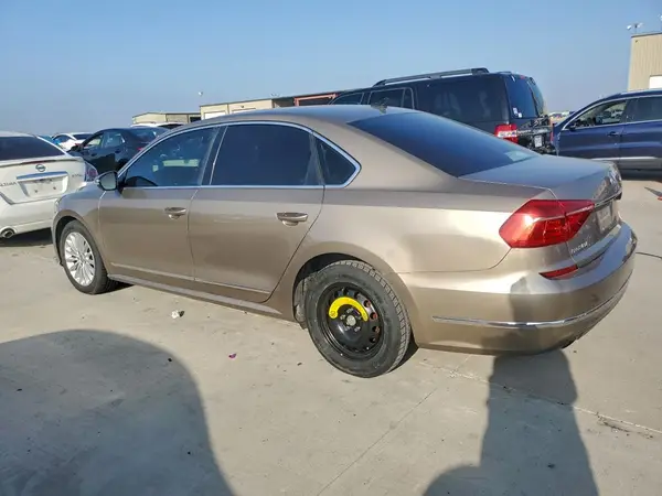 1VWBS7A35GC013885 2016 VOLKSWAGEN PASSAT - Image 2