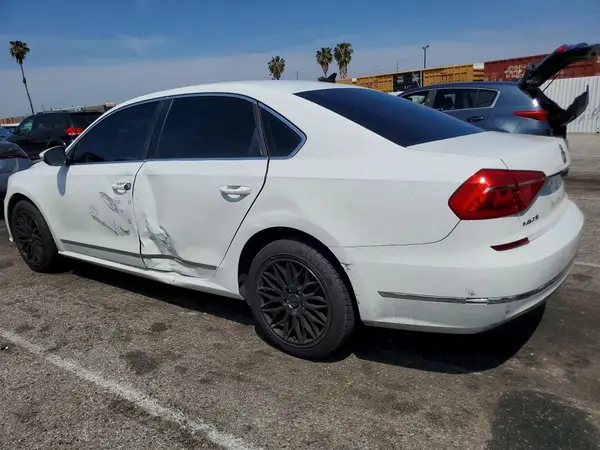 1VWBS7A35GC015913 2016 VOLKSWAGEN PASSAT - Image 2