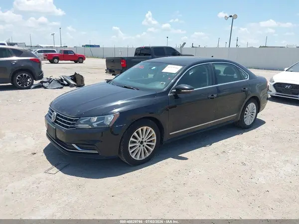 1VWBS7A35GC018665 2016 VOLKSWAGEN PASSAT - Image 2