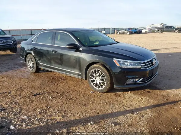 1VWBS7A35GC020688 2016 VOLKSWAGEN PASSAT - Image 1