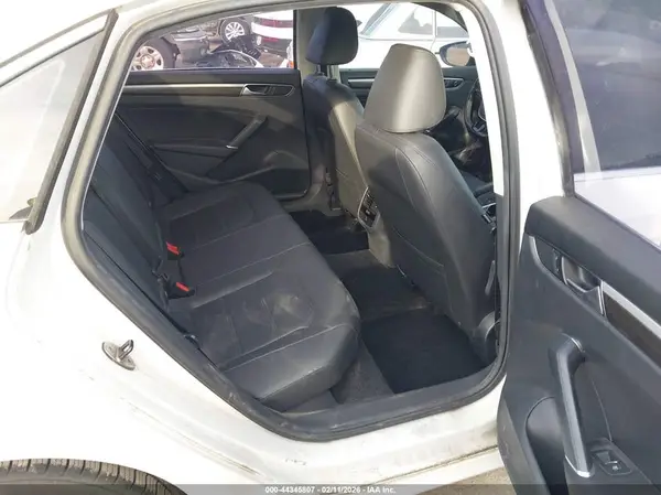 1VWBS7A35GC035840 2016 VOLKSWAGEN PASSAT - Image 8