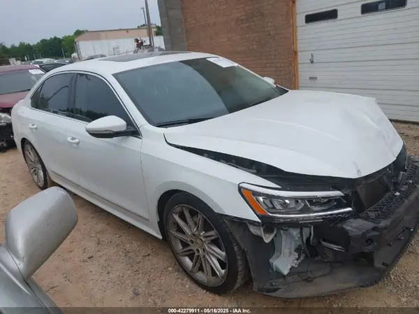 1VWBS7A35GC047664 2016 VOLKSWAGEN PASSAT - Image 1