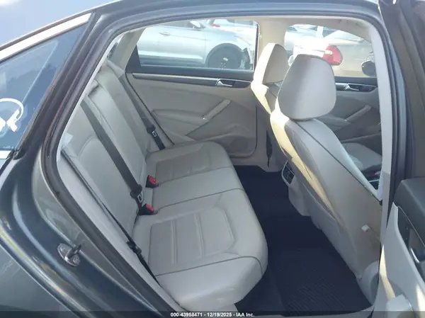 1VWBS7A35GC054209 2016 VOLKSWAGEN PASSAT - Image 8
