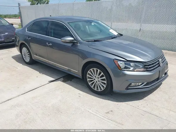 1VWBS7A35GC059037 2016 VOLKSWAGEN PASSAT - Image 1