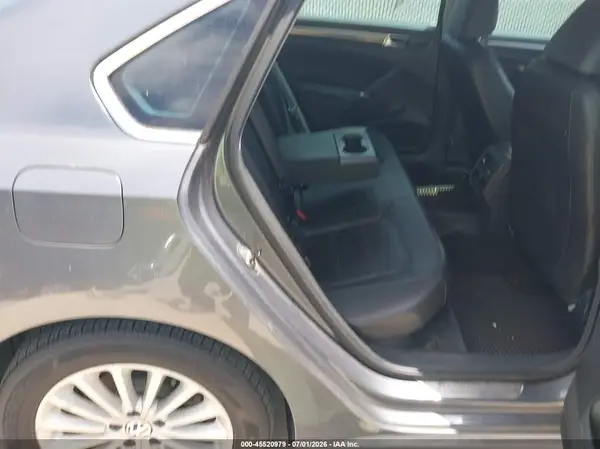 1VWBS7A35GC059037 2016 VOLKSWAGEN PASSAT - Image 8