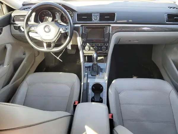 1VWBS7A35GC061063 2016 VOLKSWAGEN PASSAT - Image 8