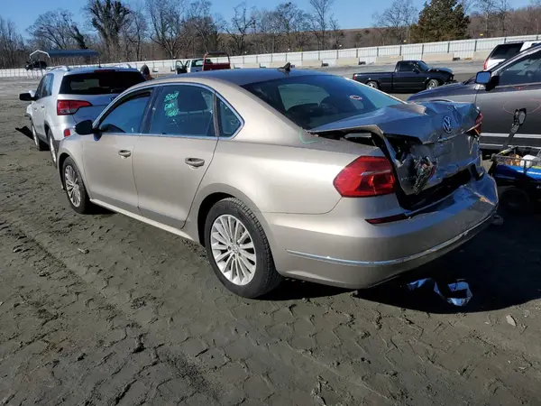 1VWBS7A36GC013572 2016 VOLKSWAGEN PASSAT - Image 2