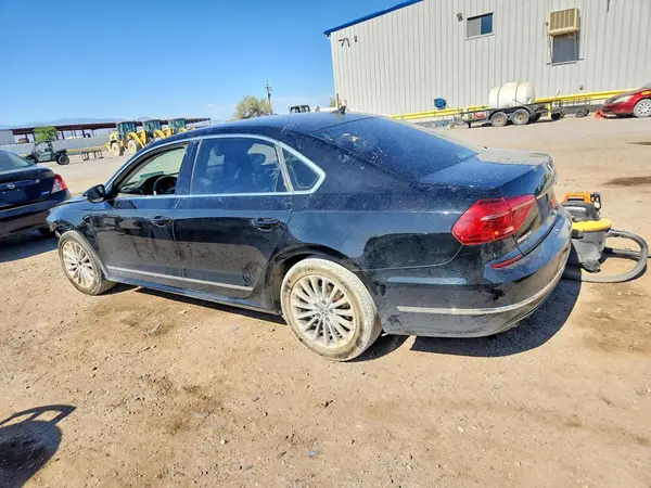 1VWBS7A36GC017427 2016 VOLKSWAGEN PASSAT - Image 2