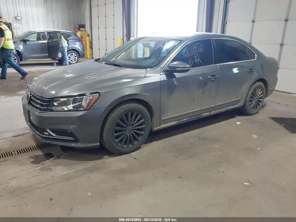 1VWBS7A36GC018237 2016 VOLKSWAGEN PASSAT - Image 2