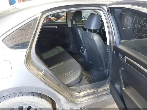 1VWBS7A36GC018237 2016 VOLKSWAGEN PASSAT - Image 8