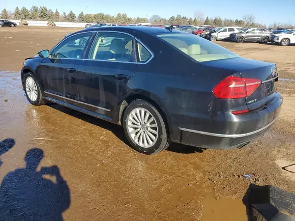 1VWBS7A36GC036060 2016 VOLKSWAGEN PASSAT - Image 2