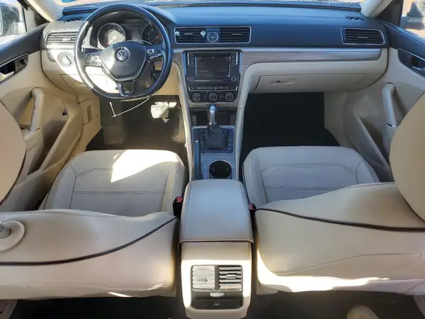 1VWBS7A36GC036060 2016 VOLKSWAGEN PASSAT - Image 8
